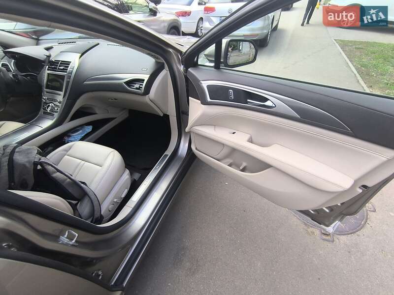 Седан Lincoln MKZ 2019 в Києві