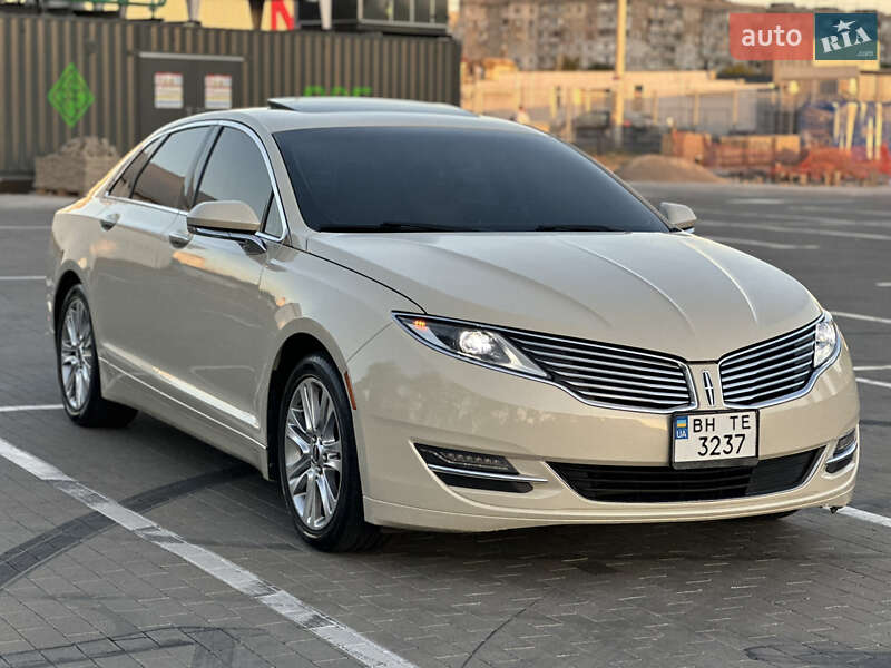 Седан Lincoln MKZ 2014 в 
