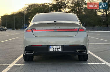 Седан Lincoln MKZ 2014 в 
