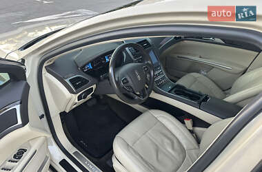Седан Lincoln MKZ 2014 в 
