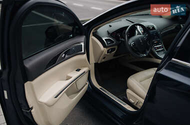 Седан Lincoln MKZ 2014 в 