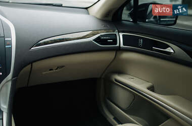 Седан Lincoln MKZ 2014 в 