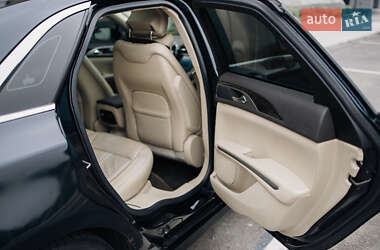 Седан Lincoln MKZ 2014 в 