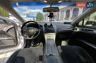 Седан Lincoln MKZ 2014 в 