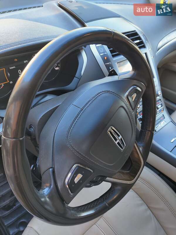 Седан Lincoln MKZ 2016 в Кременчуге