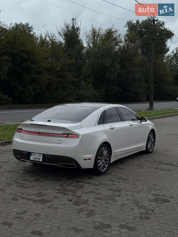 Седан Lincoln MKZ 2016 в Луцке