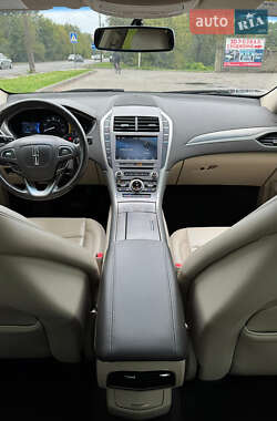 Седан Lincoln MKZ 2016 в 