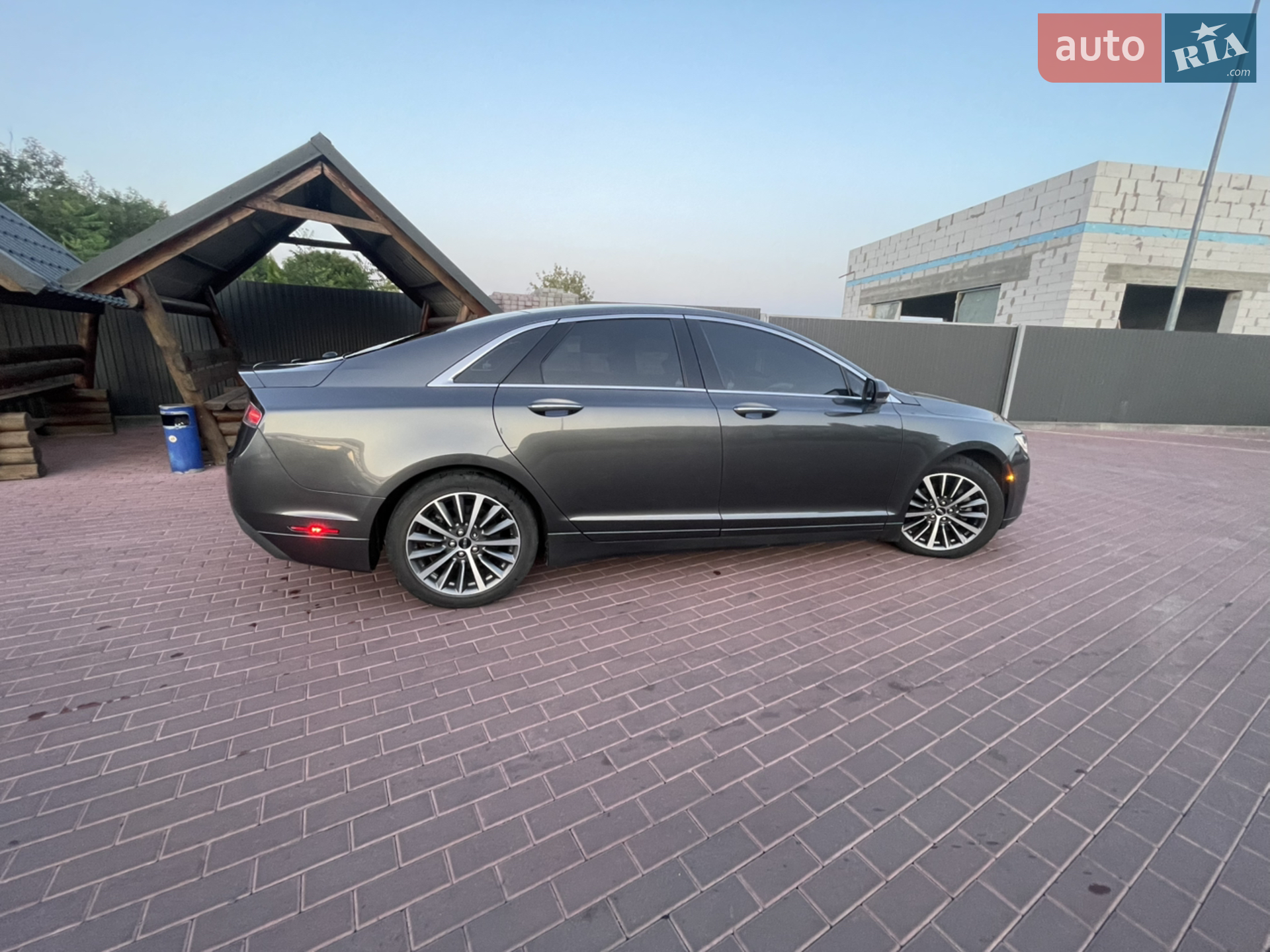 2019 Lincoln MKZ - мініатюра 3