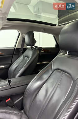 Седан Lincoln MKZ 2013 в 
