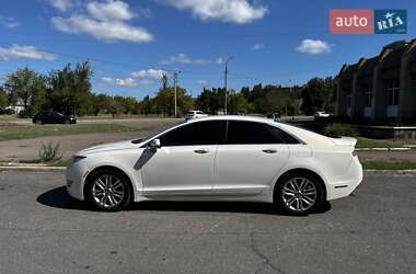Седан Lincoln MKZ 2013 в 
