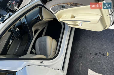 Седан Lincoln MKZ 2013 в 