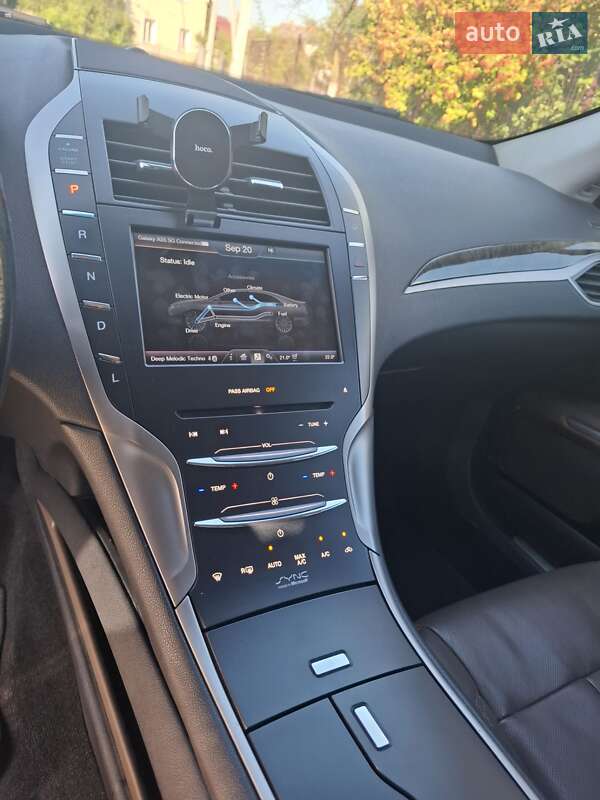 Седан Lincoln MKZ 2014 в Львове