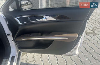 Седан Lincoln MKZ 2016 в 
