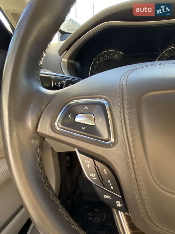 Седан Lincoln MKZ 2017 в Кропивницком