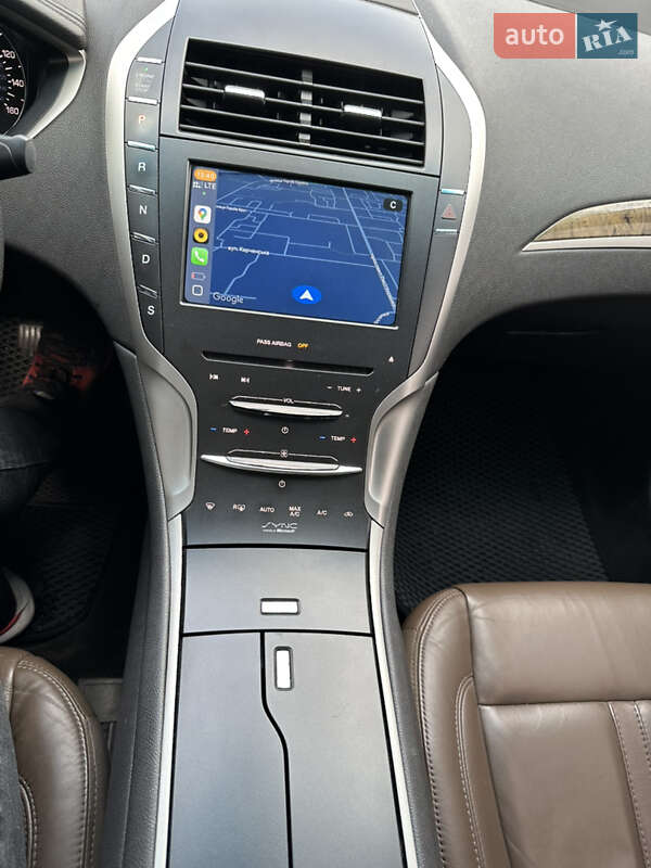 Седан Lincoln MKZ 2012 в Кременчуці