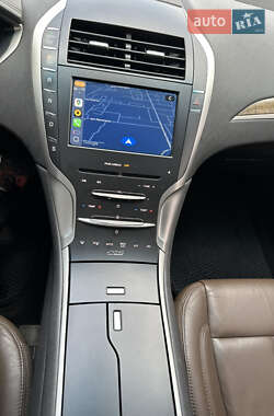 Седан Lincoln MKZ 2012 в 