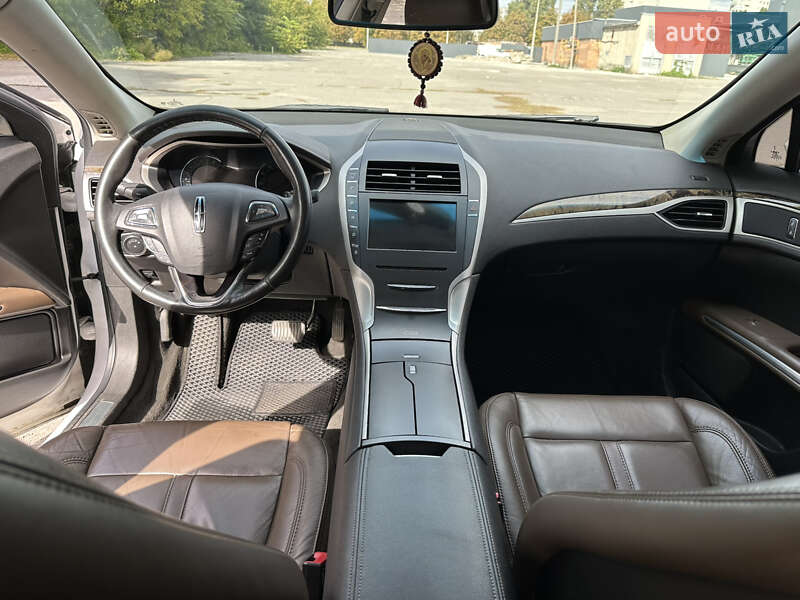 Седан Lincoln MKZ 2012 в Кременчуці