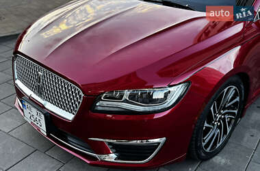 Седан Lincoln MKZ 2020 в 