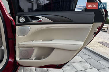 Седан Lincoln MKZ 2020 в 