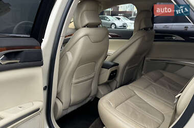 Седан Lincoln MKZ 2014 в 