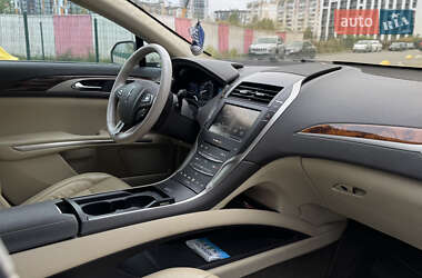 Седан Lincoln MKZ 2014 в 