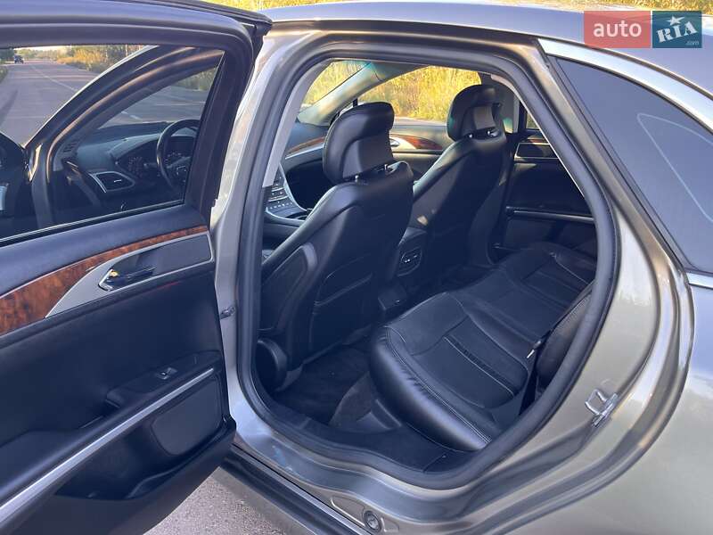 Седан Lincoln MKZ 2015 в Киеве