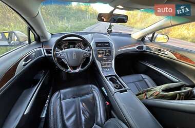 Седан Lincoln MKZ 2015 в 
