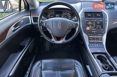 Седан Lincoln MKZ 2015 в 
