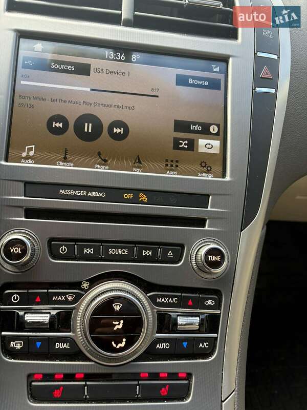 Седан Lincoln MKZ 2016 в Ужгороді