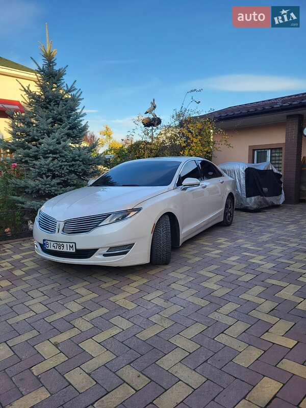 Lincoln MKZ 2014