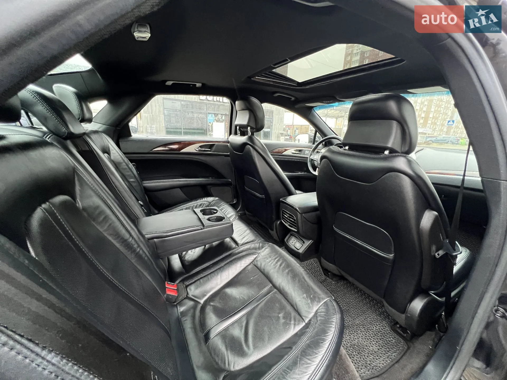 2016 Lincoln MKZ - мініатюра 16