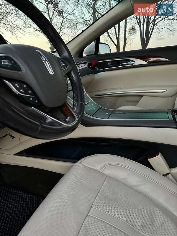 Седан Lincoln MKZ 2014 в Ивано-Франковске