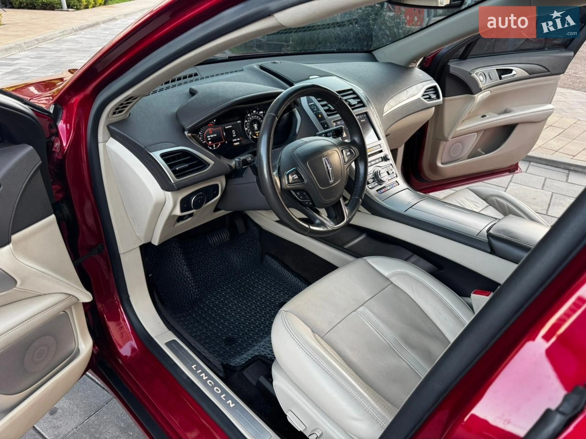 2020 Lincoln MKZ - мініатюра 19