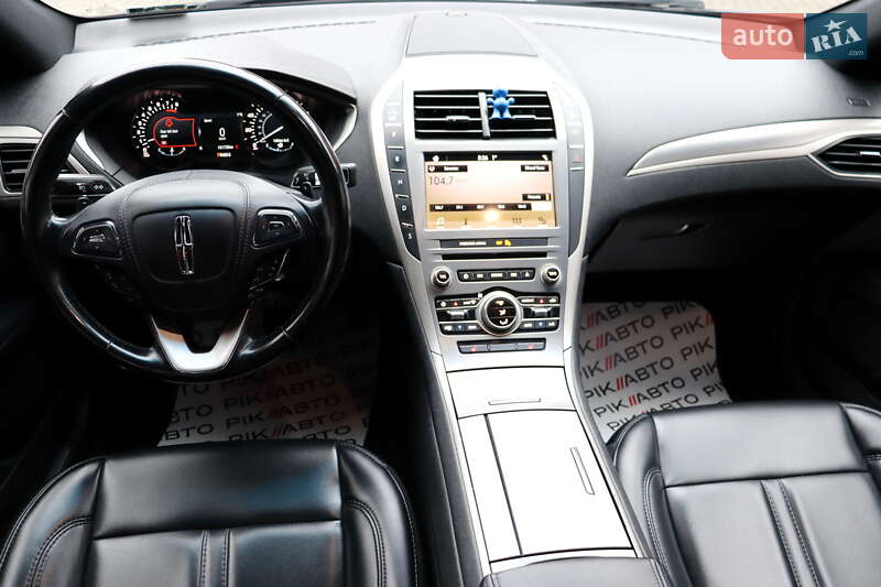 Седан Lincoln MKZ 2016 в Львові