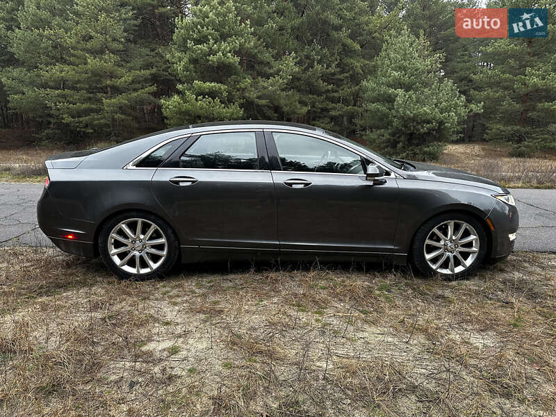 Седан Lincoln MKZ 2015 в Кременчуці