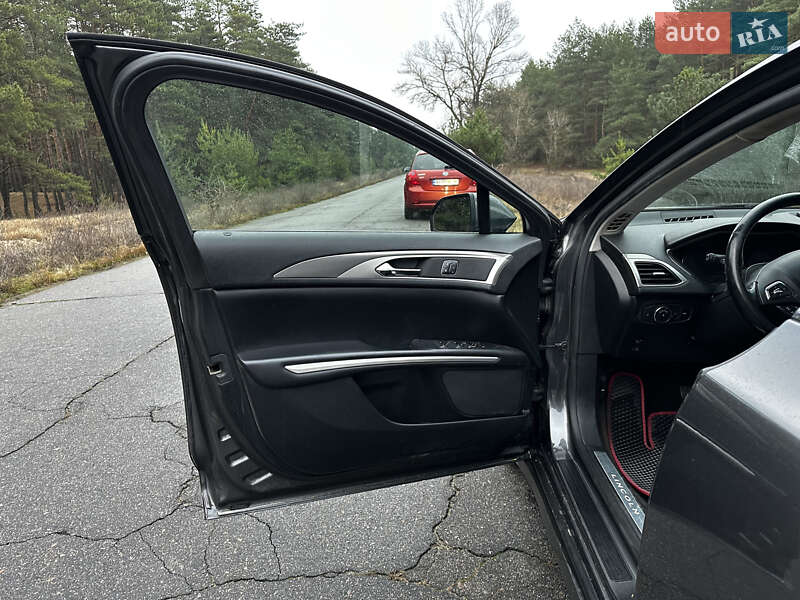 Седан Lincoln MKZ 2015 в Кременчуці