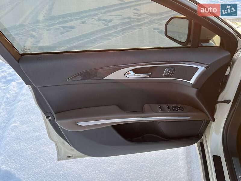 Седан Lincoln MKZ 2013 в Виннице