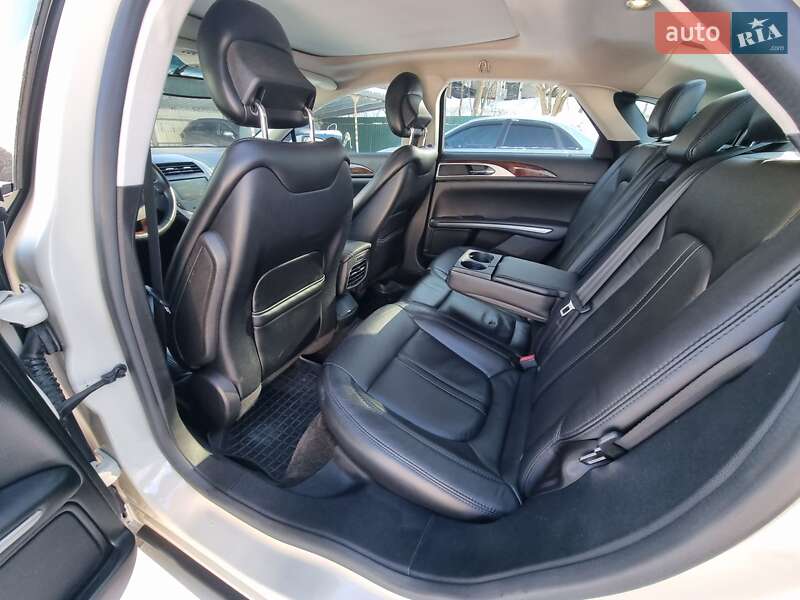 Седан Lincoln MKZ 2015 в Чернигове