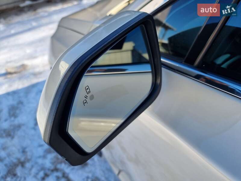 Седан Lincoln MKZ 2015 в Чернигове