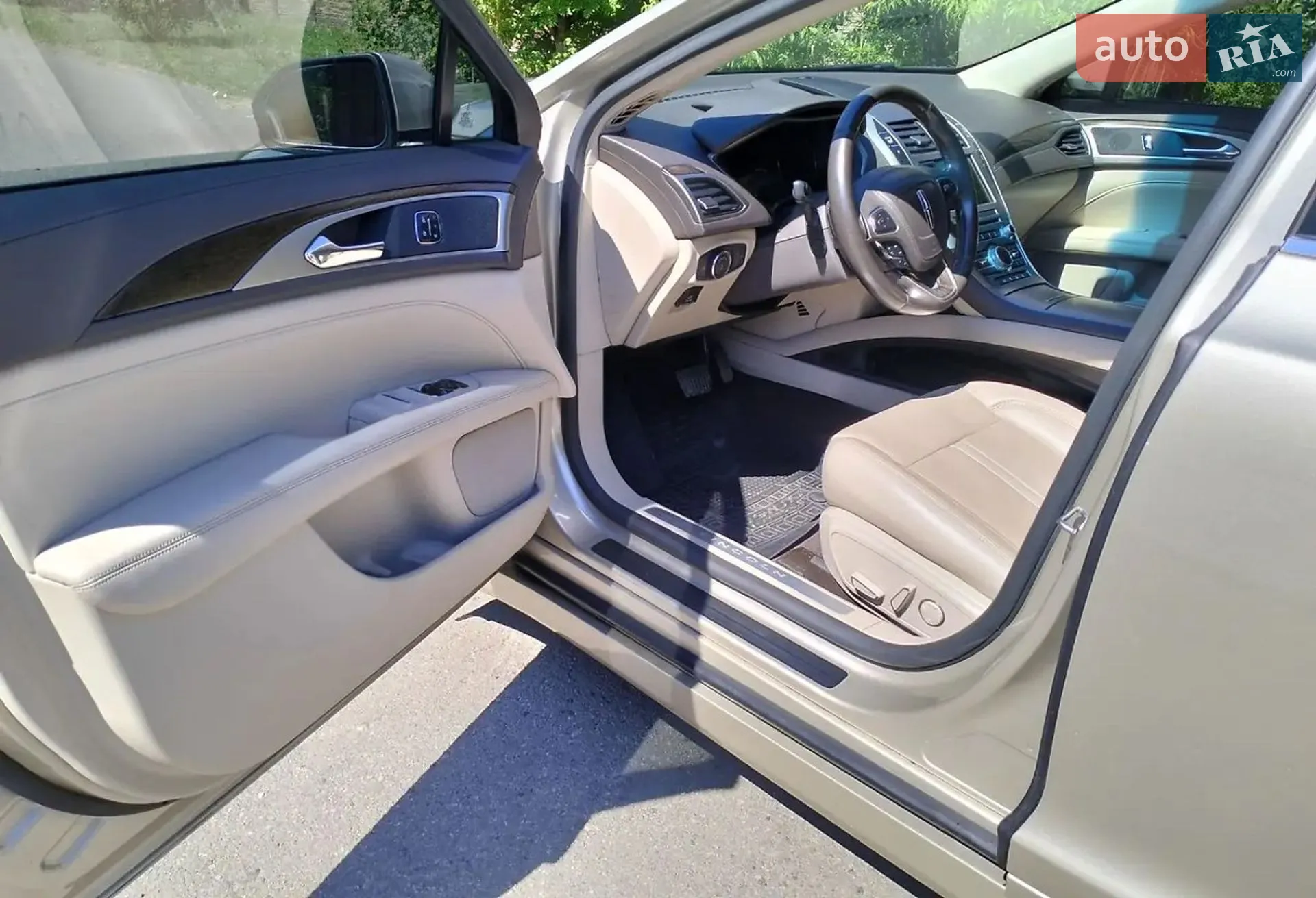 2017 Lincoln MKZ - мініатюра 17