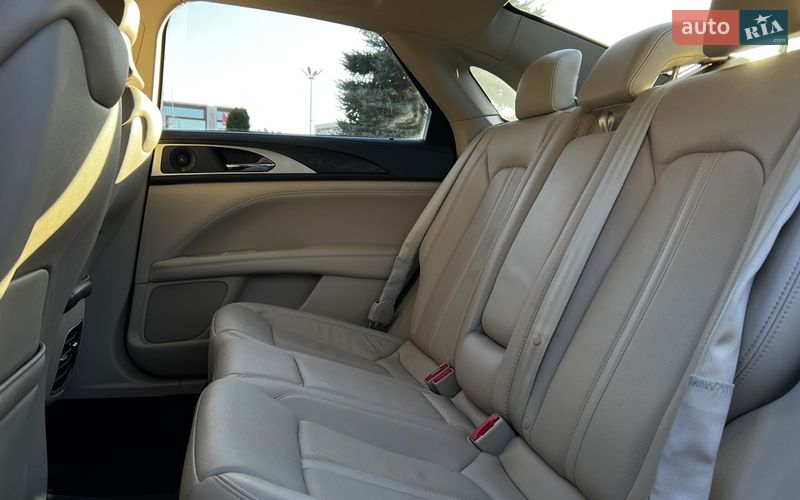 Седан Lincoln MKZ 2016 в Львове