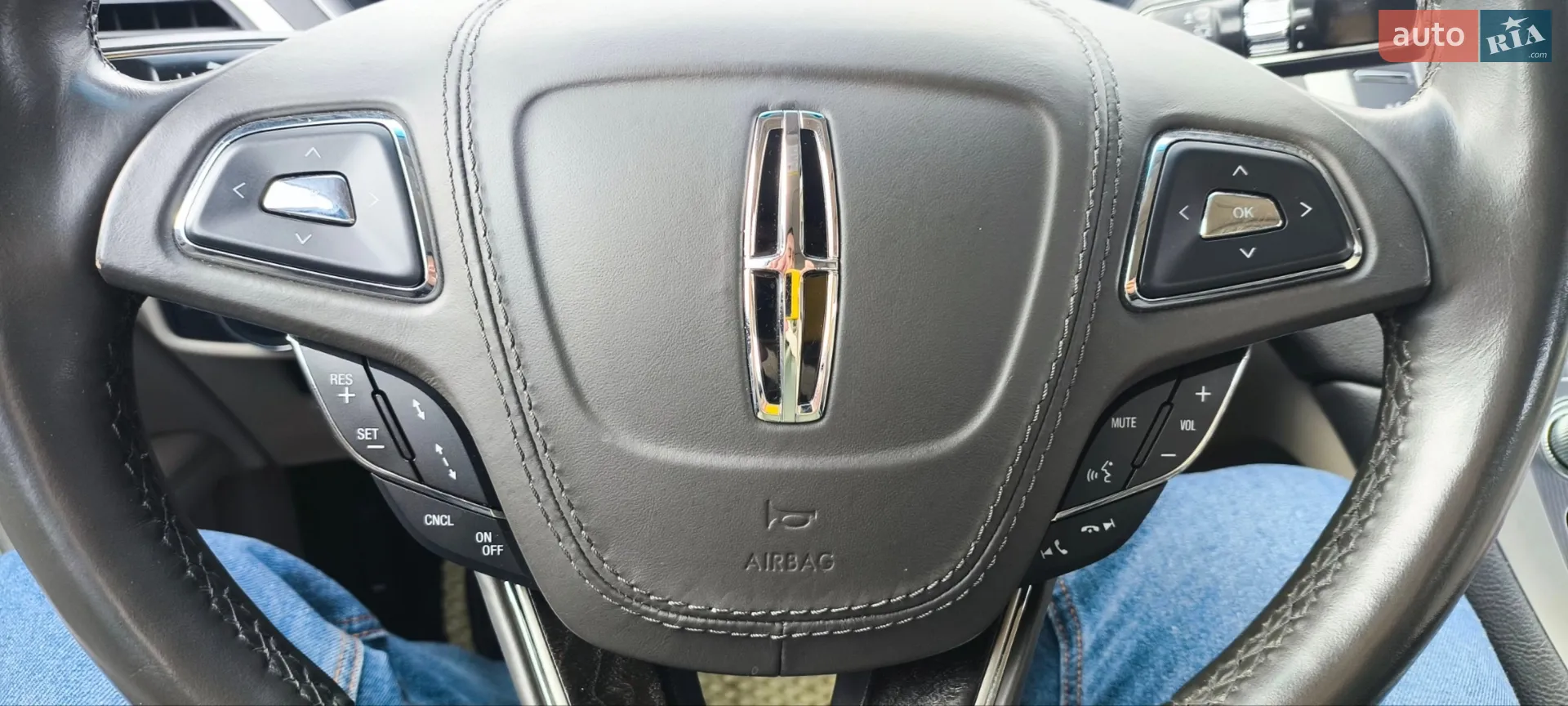 2019 Lincoln MKZ - мініатюра 36