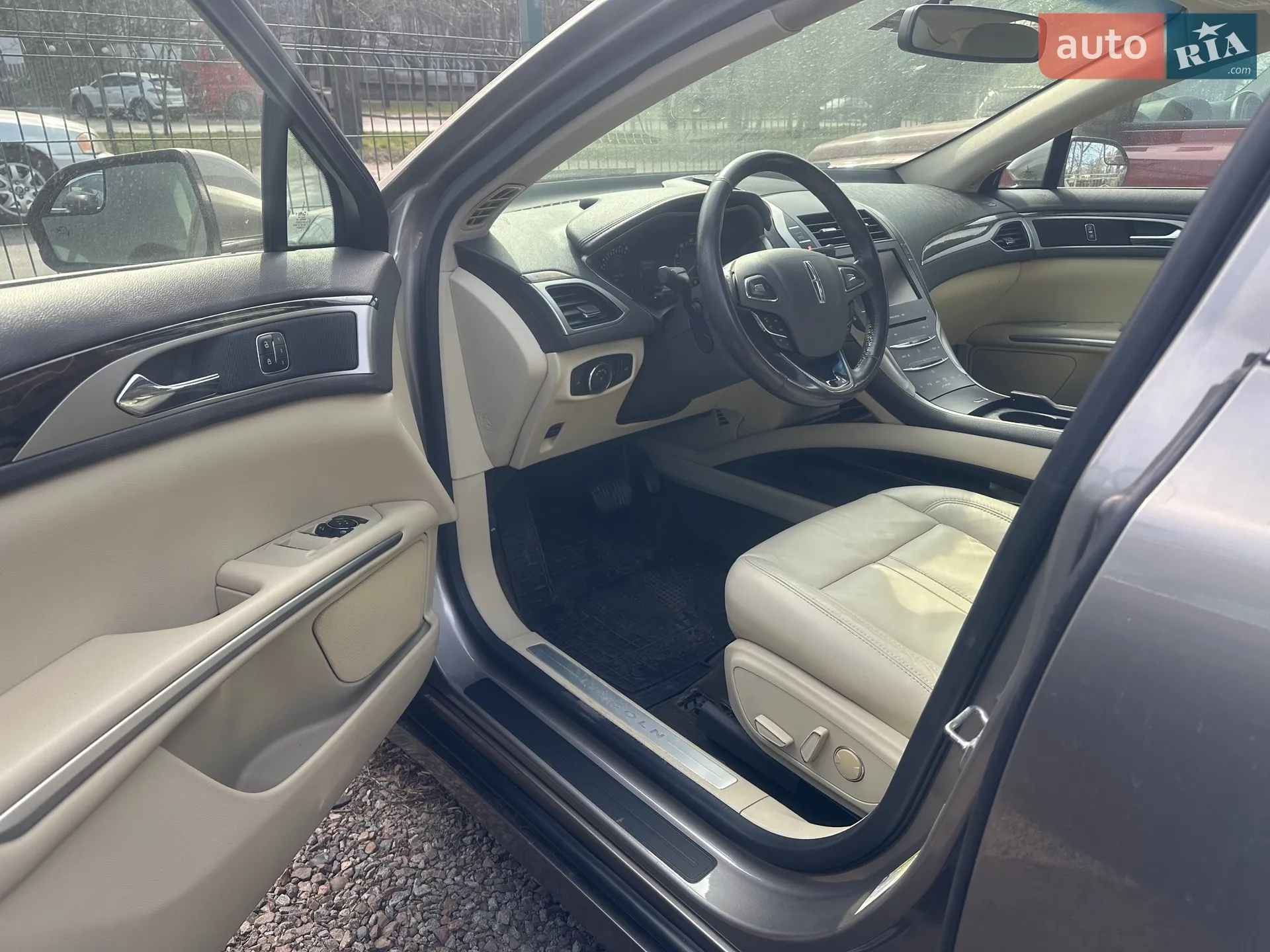 2015 Lincoln MKZ - мініатюра 20