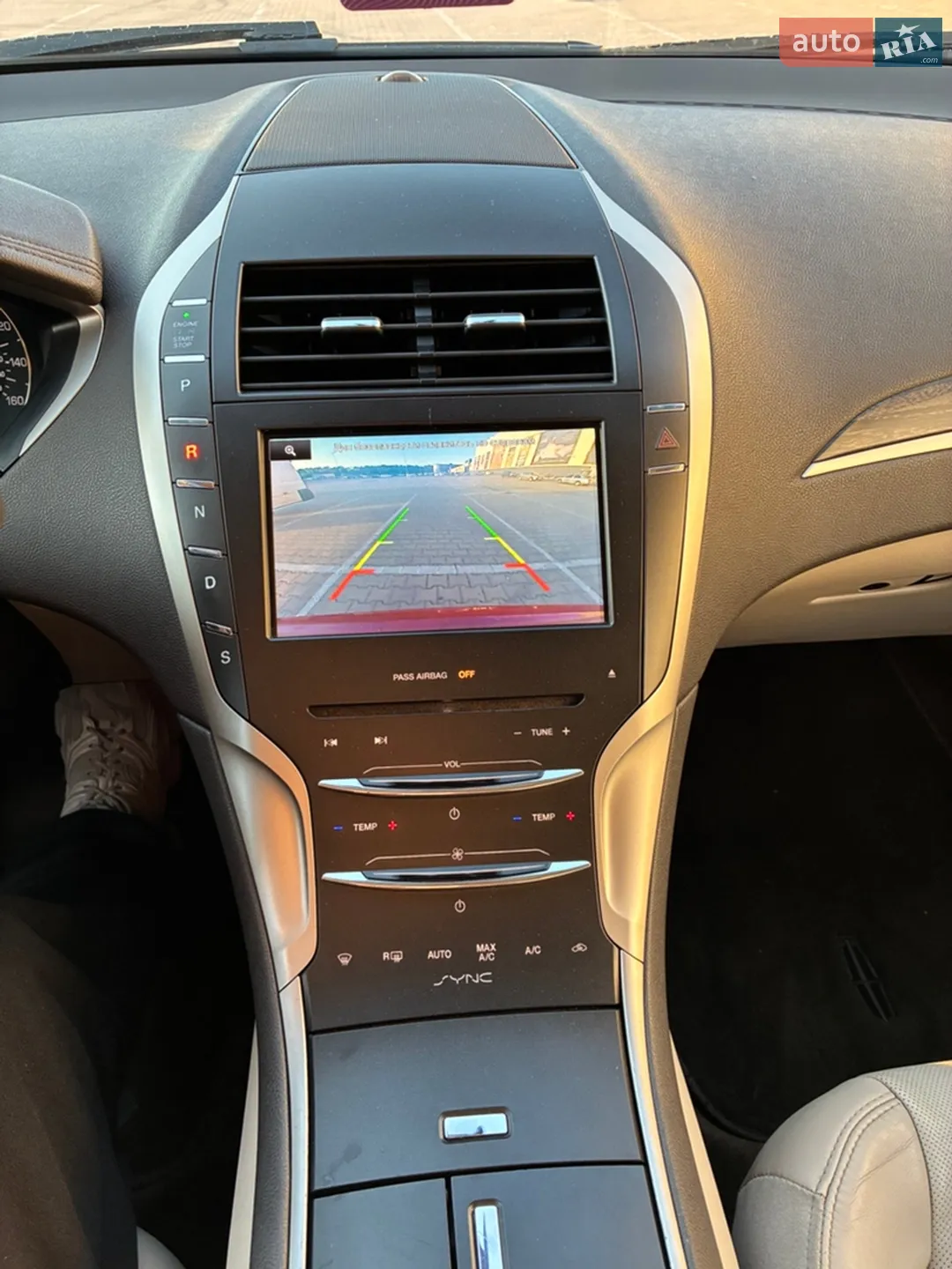 2016 Lincoln MKZ - мініатюра 20