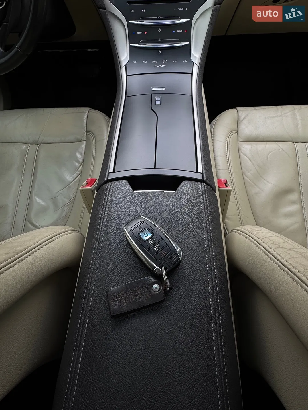 2014 Lincoln MKZ - мініатюра 10