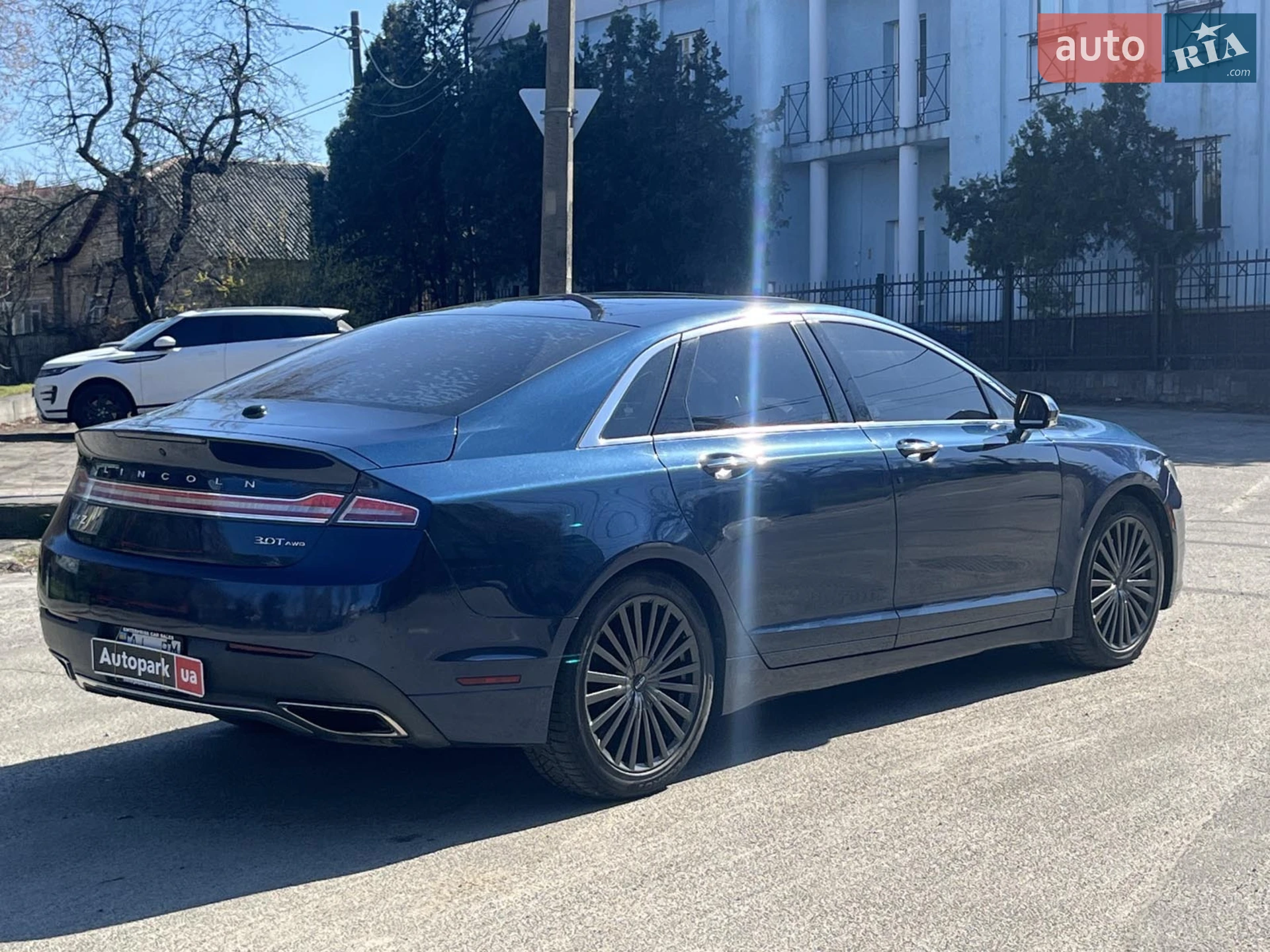 2017 Lincoln MKZ - мініатюра 11