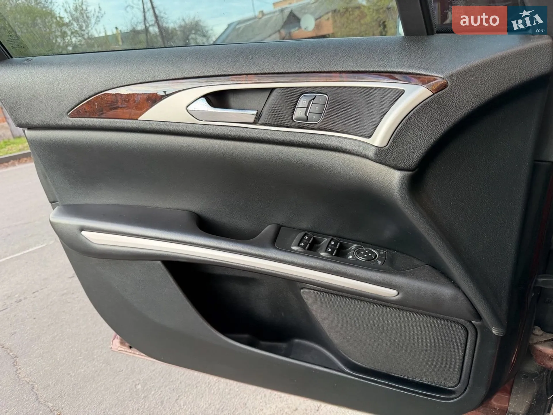 2016 Lincoln MKZ - мініатюра 19