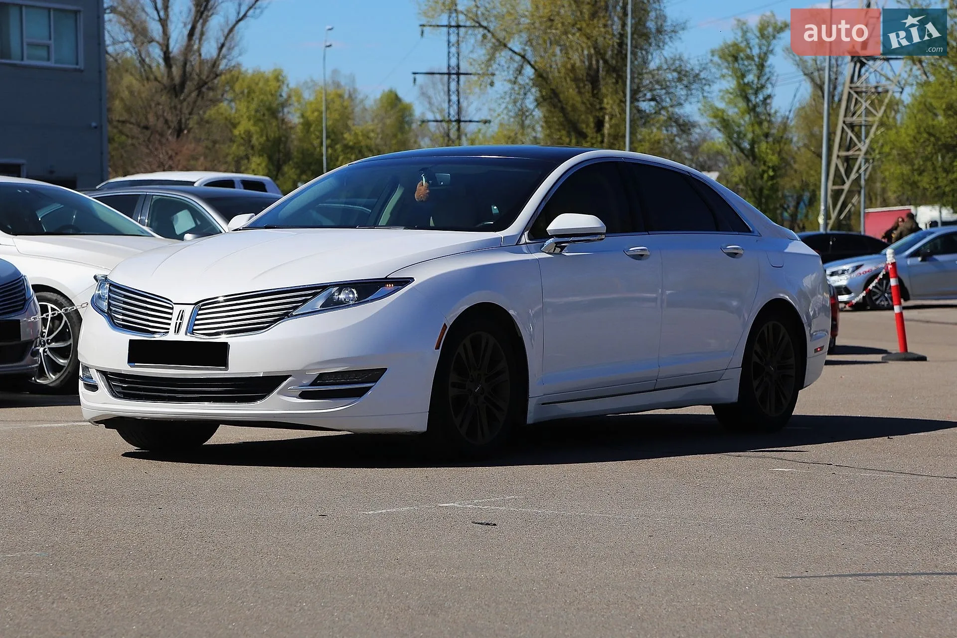 2014 Lincoln MKZ - мініатюра 3