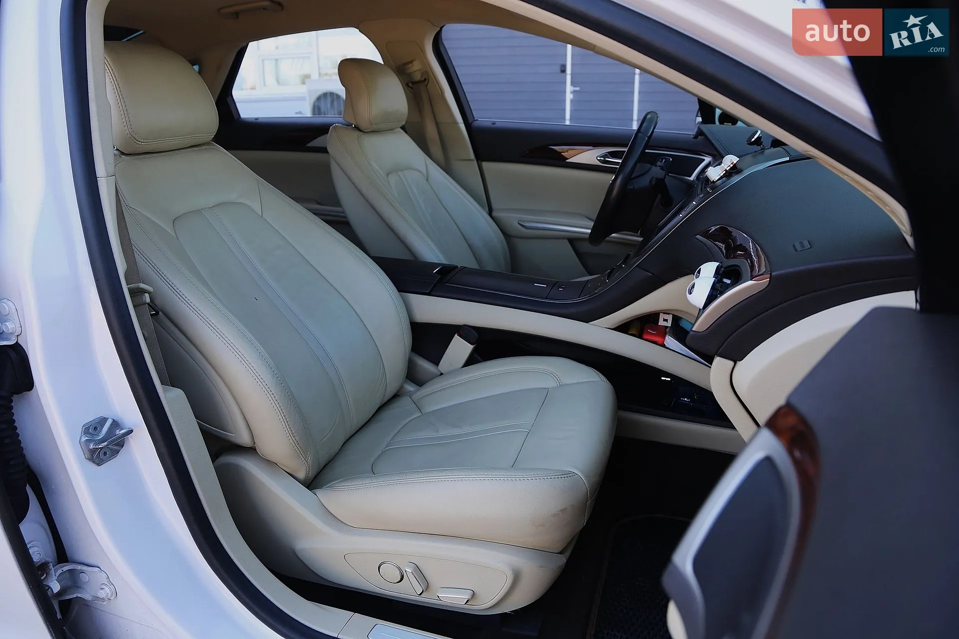 2014 Lincoln MKZ - мініатюра 12