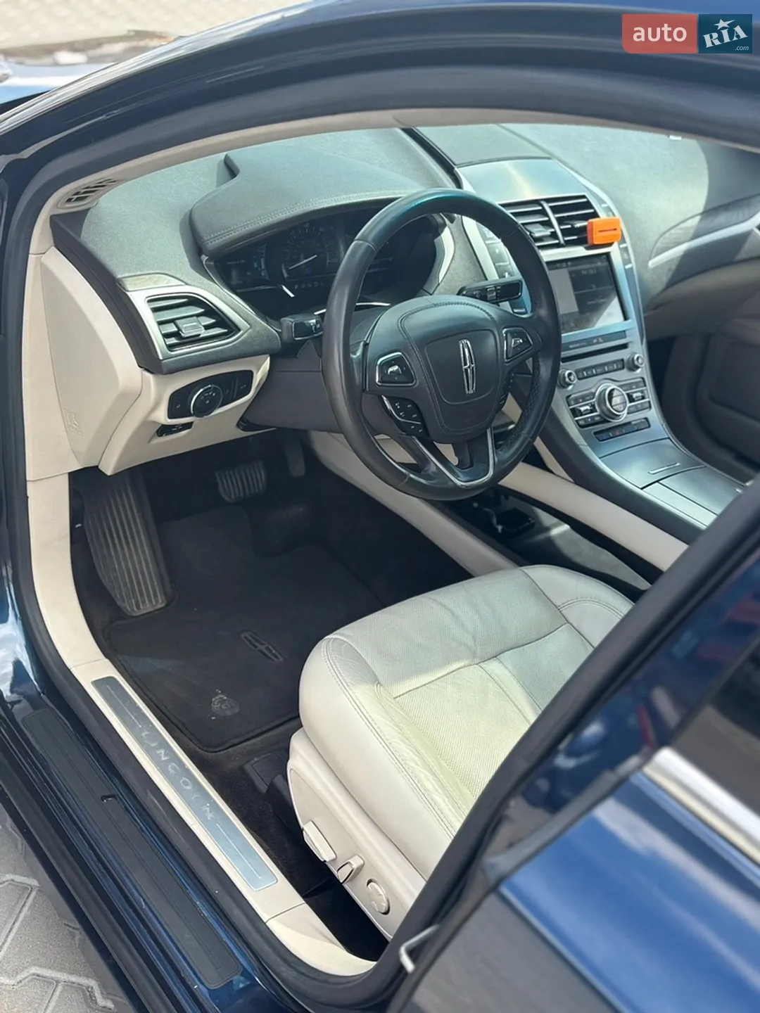 2016 Lincoln MKZ - мініатюра 20